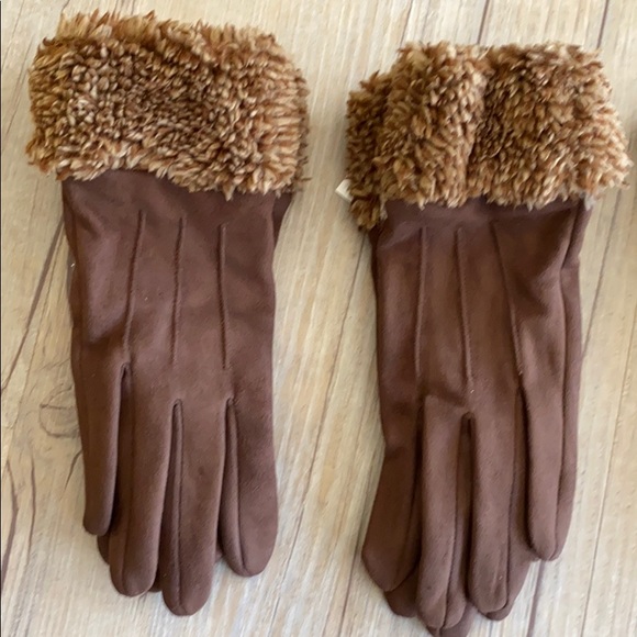 *WHOLESALE* Fashion Glove 6 Pair Assortment - Picture 2 of 4
